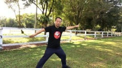 Using Tai Chi Stretches to Ward Off Shoulder Problems